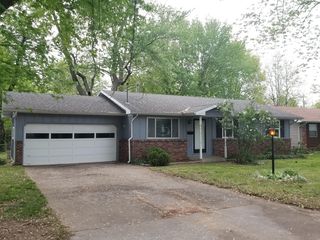 1215 S  Cedarbrook Ave, Springfield, MO 65804