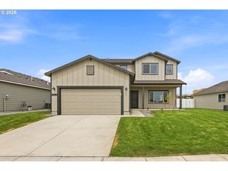 851 NE Laurel Springs Dr, Hermiston, OR 97838