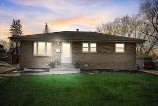 9555 W Elmore Ave, Milwaukee, WI 53222