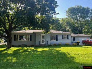 601 Levee Blvd, Saint James, MN 56081