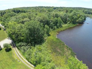 2 Peru Rd, Hinsdale, MA 01235