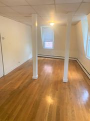 35 Davis Sq, Somerville, MA 02144