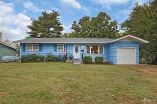 57 Forestwood Dr, Saint Louis, MO 63135