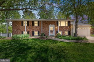 6919 Gillings Rd, Springfield, VA 22152