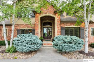 16486 Cheyenne Rd, Omaha, NE 68136
