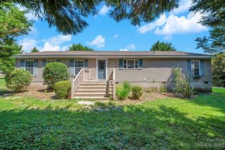 16 Edith Ln, Black Mountain, NC 28711