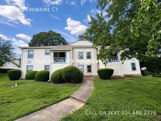 8115B Tremaine Ct, Charlotte, NC 28227