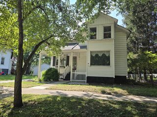 317 N  Maple St, Momence, IL 60954