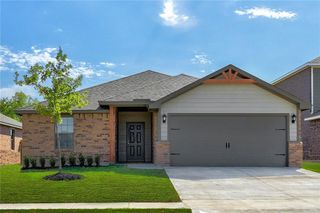 2201 Scarlet Ln, El Reno, OK 73036