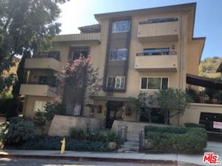 6724 Hillpark Dr #201, Los Angeles, CA 90068