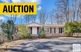 180 Leatherwood Cir, Martinsville, VA 24112