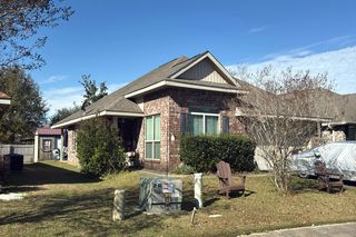 319 Amberlee Ct, Foley, AL 36535