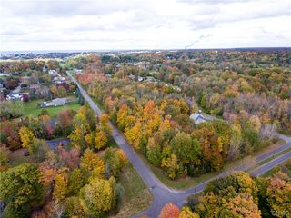 21 Elizabeth St, Oswego, NY 13126