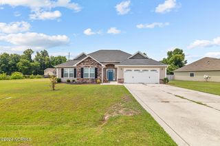 101 Prelude Drive, Richlands, NC 28574