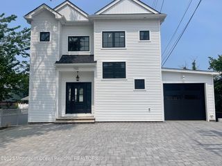 150 Navesink Ave, Highlands, NJ 07732