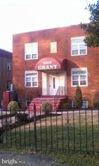 4202 Grant St NE #302, Washington, DC 20019