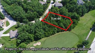 44 Snead Cir, Lake Ozark, MO 65049