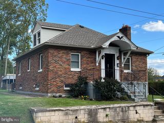 19 N  Bank St, Marietta, PA 17547