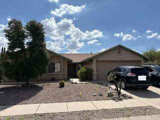 7561 W  Straw Hat Ln, Tucson, AZ 85743