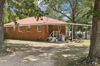 58 Swift St W, Mc Ewen, TN 37101