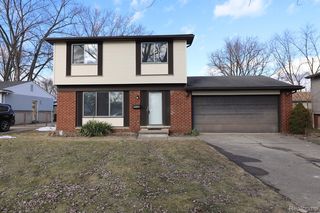 28444 Meadow Ct, Romulus, MI 48174