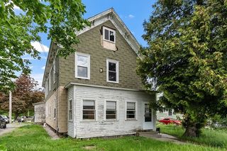 364 Water St, Clinton, MA 01510