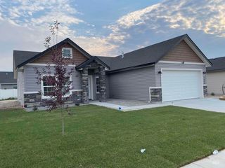 1240 Terra Ave, Twin Falls, ID 83301