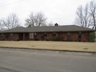2401 Molly Ct, Miami, OK 74354