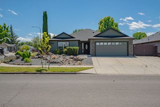 3276 Dearborn Ln, Medford, OR 97504