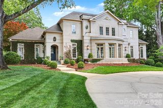 2301 Queens Rd E, Charlotte, NC 28207