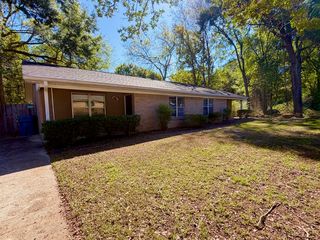 302 Campbell St #B, White Oak, TX 75693