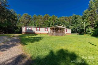 338 Aquarius Dr, Clover, SC 29710