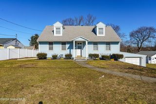 1 Marlyn Drive, Latham, NY 12110