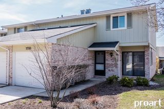 1550 Brittany Ct, Wheaton, IL 60189