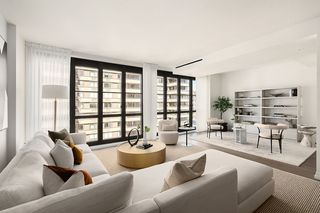 250 96th St #5A, New York, NY 10025