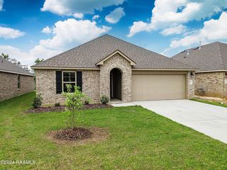 1802 Saddle Rdg, New Iberia, LA 70560