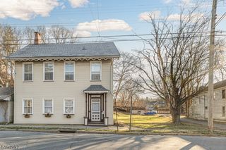 182 Market St, Belvidere, NJ 07823