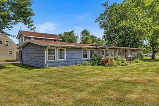 175 Riverdale Dr, Grand Island, NY 14072