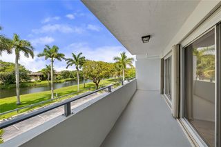 7900 Camino Cir #303, Miami, FL 33143