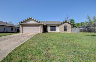 14 Willow Lake Dr, Ward, AR 72176