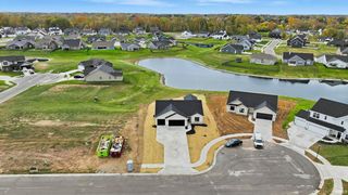 1227 Mosaic St, Huntertown, IN 46748