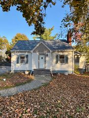402 11th St S, Hudson, WI 54016