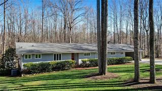 712 Woodsway Ct, Reidsville, NC 27320