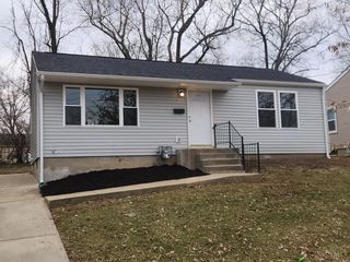6589 Rainbow Ln, Cincinnati, OH 45230
