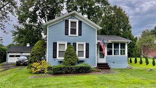 15 Spruce St, Baldwinsville, NY 13027