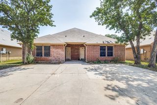 1204-1206 Mulkey Ln, Denton, TX 76209
