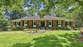 2824 Scenic Dr, Clarksville, TN 37043
