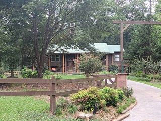 562 Adams Rd, Fayetteville, GA 30214