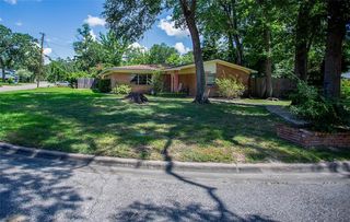 101 S  Woodsway St E, Conroe, TX 77301