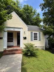 911 Clarendon St #B, Durham, NC 27705